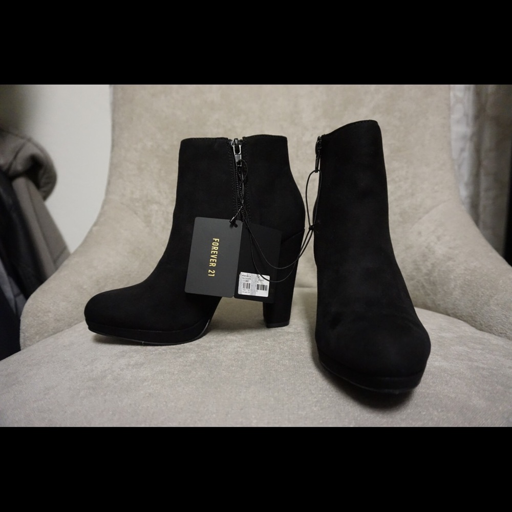 F21 Black booties
